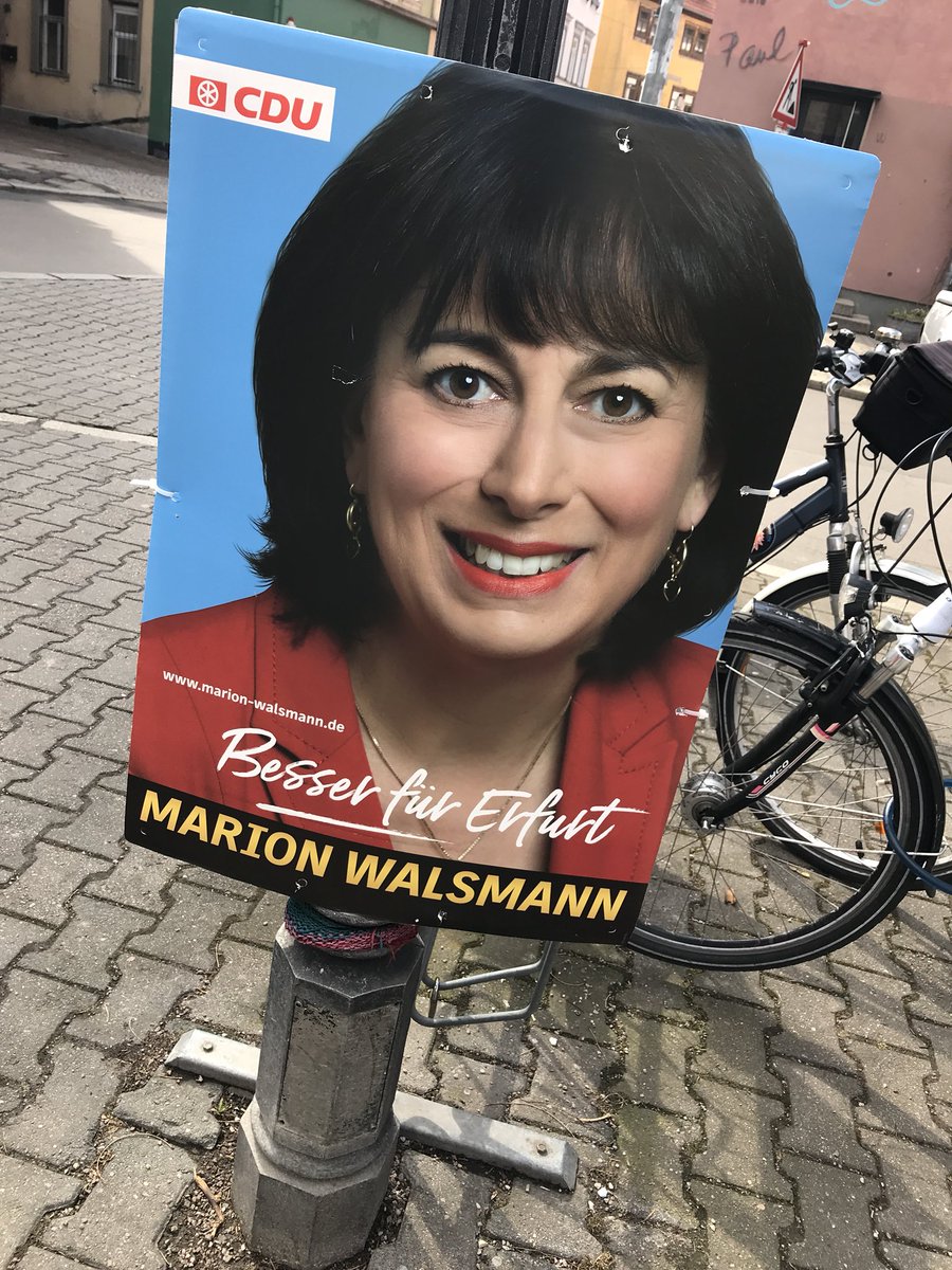 - „Besser als?“ - „Phrasendre